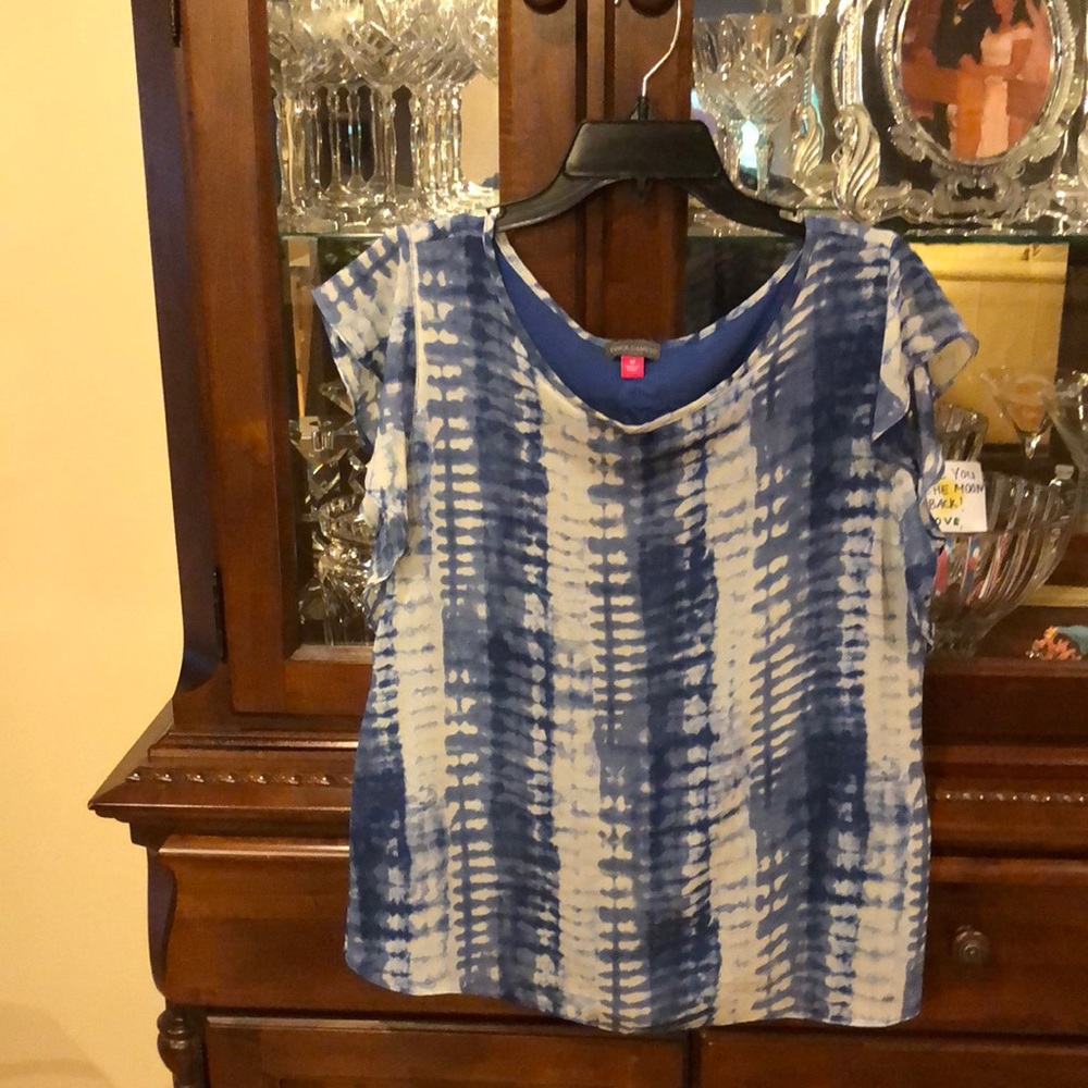 Vince Camuto women’s top/blouse, excellent condition, never worn
